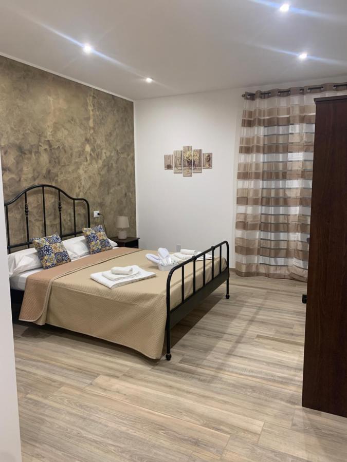Maryam23 Bed & Breakfast Siraküza Dış mekan fotoğraf